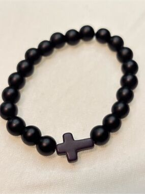 Source Unknown Black Beaded Bracelet with Purple Cross